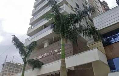 Imagem: O apartamento possui 3 Dormitórios, 1 Banheiro, 2 Vagas na