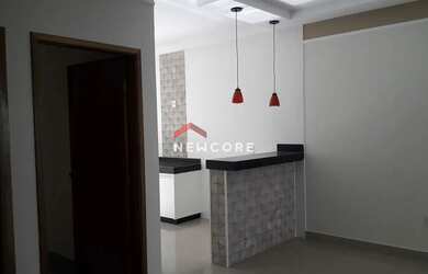 Imagem: A casa possui 2 Dormitórios, 2 Banheiros, 2 Vagas na garagem