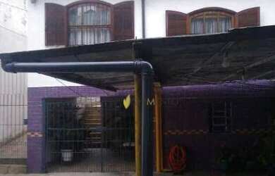 Imagem: O depósito possui 5 Vagas na garagem e 400m² de Área e está