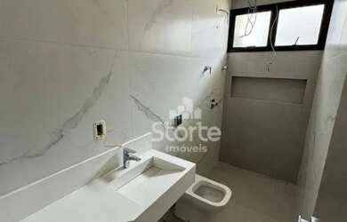 Imagem 12: Casa alto padrão com 3 suítes à venda, 224 m² por R$ 2.200.000 - Condomínio...