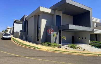 Imagem: A casa em condomínio possui 3 Dormitórios, 4 Banheiros, 4