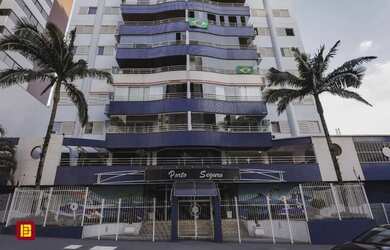 Imagem: O apartamento possui 4 Dormitórios, 4 Banheiros, 4 Vagas na