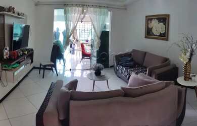 Imagem: A casa possui 4 Dormitórios, 2 Banheiros, 1 Vaga na garagem