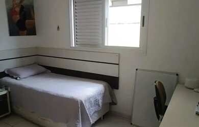 Imagem 4: Imóvel para venda tem 200 metros quadrados com 4 quartos