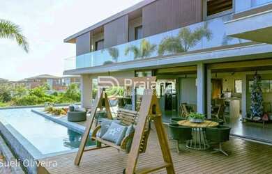 Imagem: A casa em condomínio possui 5 Dormitórios, 5 Banheiros, 5