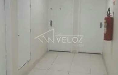 Imagem: O depósito possui 66m² de Área e está localizado em Centro