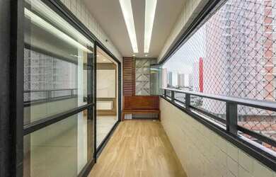 Imagem: O apartamento possui 3 Dormitórios, 2 Banheiros, 2 Vagas na