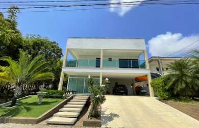 Imagem: A casa em condomínio possui 5 Dormitórios, 5 Banheiros, 4