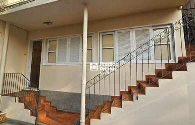 Imagem: A casa possui 3 Dormitórios, 2 Banheiros, 95m² de Área e