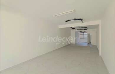 Imagem: O depósito possui 84m² de Área e está localizado em Bom