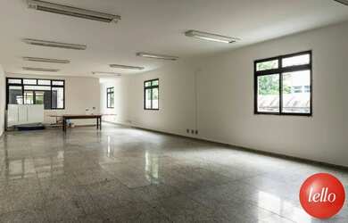 Imagem: O depósito possui 280m² de Área e está localizado em Bairro