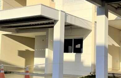 Imagem: A casa em condomínio possui 3 Dormitórios, 4 Banheiros, 2