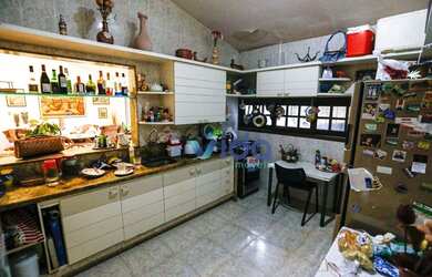 Imagem 5: Três casas, 6 quartos, inseridas em uma área verde de 3.500 metros,...