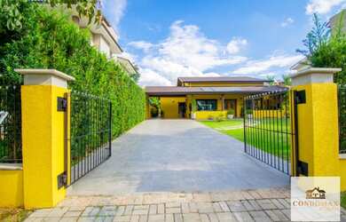 Imagem 1: Linda Casa de Campo 4 suítes no Condomínio Shambala 2 Atibaia