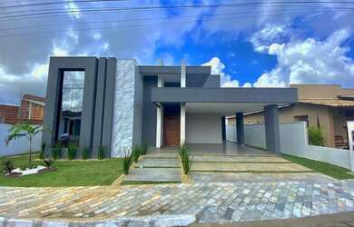 Imagem: A casa em condomínio possui 4 Dormitórios, 4 Banheiros, 4