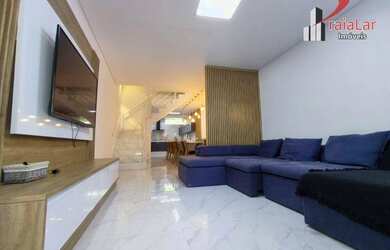 Imagem: A casa em condomínio possui 4 Dormitórios, 1 Banheiro, 2 Vagas