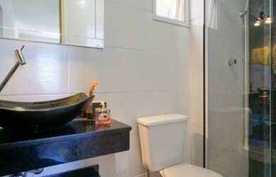 Imagem: O apartamento possui 3 Dormitórios, 2 Banheiros, 2 Vagas na