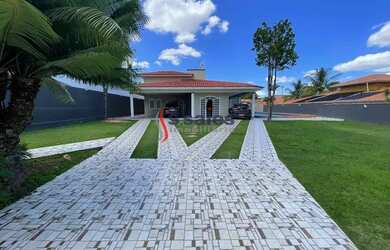 Imagem: A casa em condomínio possui 4 Dormitórios, 4 Banheiros, 5