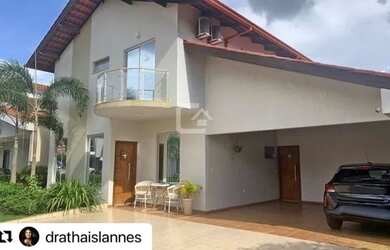 Imagem: A casa em condomínio possui 4 Dormitórios, 5 Banheiros e Imóvel