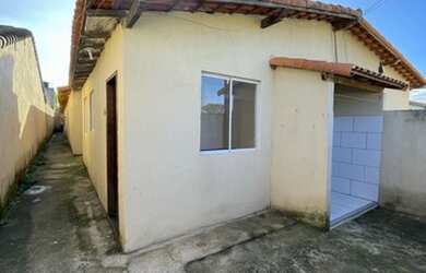 Imagem: A casa possui 1 Dormitório, 1 Banheiro e está localizado