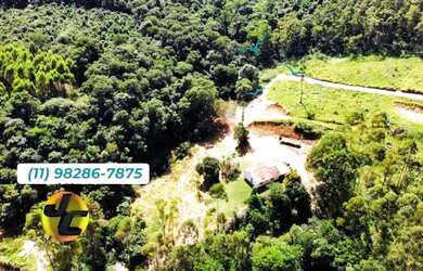 Imagem: O terreno possui 600m² de Área e está localizado em Paruru