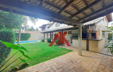 Imagem: A casa em condomínio possui 4 Dormitórios, 5 Banheiros, 5