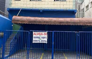 Imagem: O depósito possui 3 Vagas na garagem e 400m² de Área e está