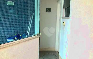 Imagem: A casa em condomínio possui 4 Dormitórios, 5 Banheiros, 2