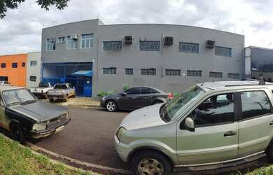 Imagem: O depósito possui 2 Vagas na garagem, 1.114m² de Área e