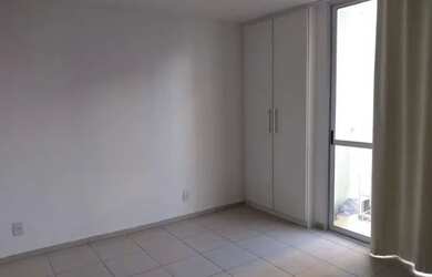 Imagem: O apartamento possui 1 Dormitório, 1 Banheiro, 1 Vaga na garagem