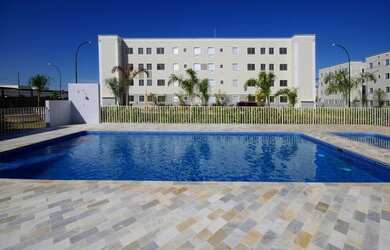 Imagem: O apartamento possui 2 Dormitórios, 1 Banheiro, 1 Vaga na garagem