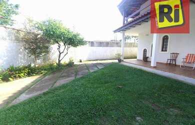 Imagem: A casa possui 3 Dormitórios, 2 Banheiros, 5 Vagas na garagem