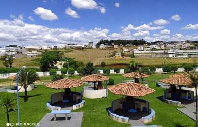 Imagem: O apartamento possui 3 Dormitórios, 2 Banheiros e 1 Vaga na