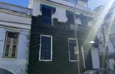 Imagem: A casa para alugar possui 5 Dormitórios, 5 Banheiros e 453m²