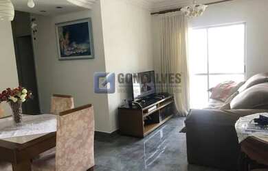 Imagem: O apartamento possui 3 Dormitórios, 1 Banheiro, 1 Vaga na garagem