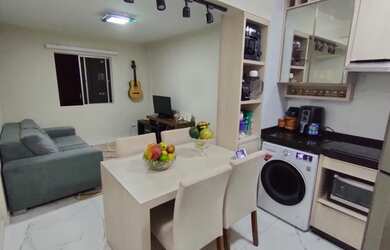 Imagem: O apartamento possui 2 Dormitórios, 1 Banheiro, 1 Vaga na garagem