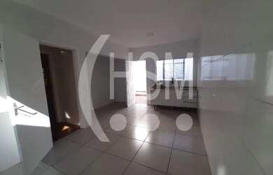 Imagem: A casa possui 3 Dormitórios, 2 Banheiros, 4 Vagas na garagem