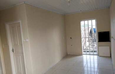 Imagem 6: Linda e espaçosa casa muito bem localizada