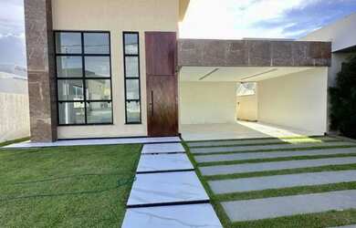 Imagem: A casa em condomínio possui 4 Dormitórios, 5 Banheiros, 4