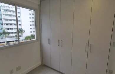 Imagem: O apartamento possui 1 Dormitório, 1 Banheiro, 1 Vaga na garagem