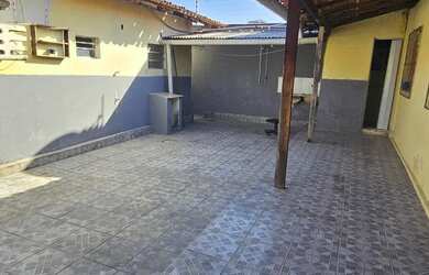 Imagem 7: Alugo casa de 3 quartos - subida - 2 ruas acima SMTT