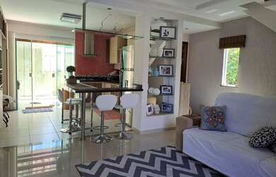 Imagem: A casa em condomínio possui 2 Dormitórios, 3 Banheiros, 1