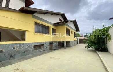 Imagem 5: Casa disponível para VENDA na Vila Larsen, Região Central, Londrina...