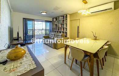 Imagem: O apartamento possui 3 Dormitórios, 1 Banheiro, 2 Vagas na