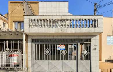 Imagem: A casa possui 2 Dormitórios, 2 Banheiros, 1 Vaga na garagem