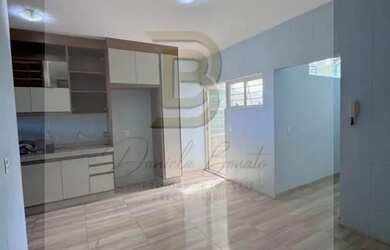 Imagem: A casa possui 2 Dormitórios, 3 Banheiros, 4 Vagas na garagem