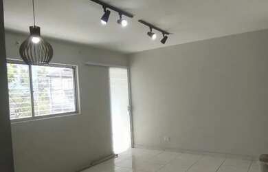 Imagem: O apartamento possui 4 Dormitórios, 2 Banheiros, 1 Vaga na