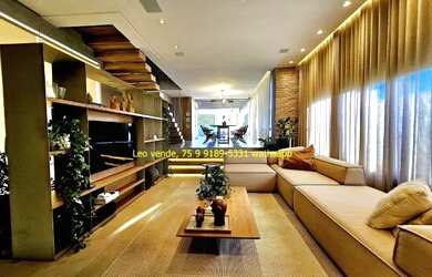 Imagem: A casa em condomínio possui 4 Dormitórios, 4 Banheiros, 2