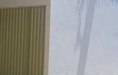 Imagem: A casa possui 2 Dormitórios, 1 Banheiro, 1 Vaga na garagem