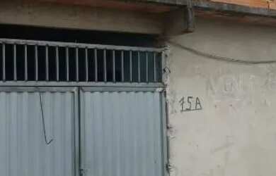 Imagem: A casa possui 5 Dormitórios, 2 Banheiros, 1 Vaga na garagem